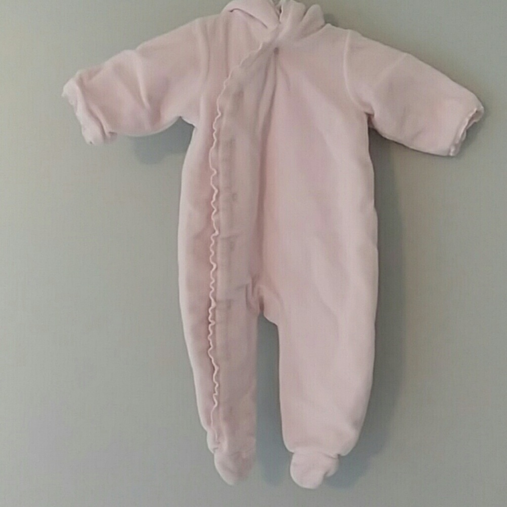EUC Baby Gap Newborn 0-3 month pink bunting
